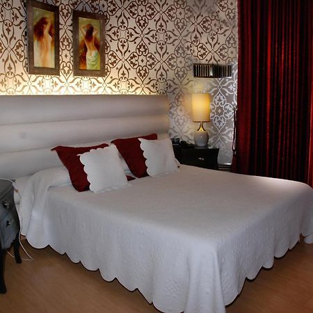 Hotel Villa De Cacabelos Экстерьер фото