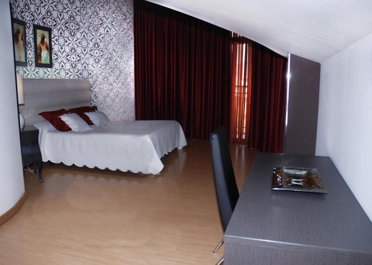 Hotel Villa De Cacabelos Экстерьер фото