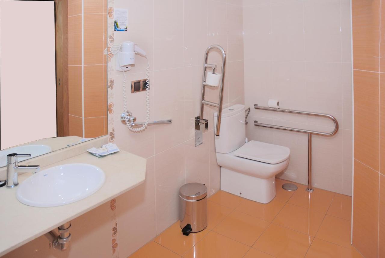 Hotel Villa De Cacabelos Экстерьер фото